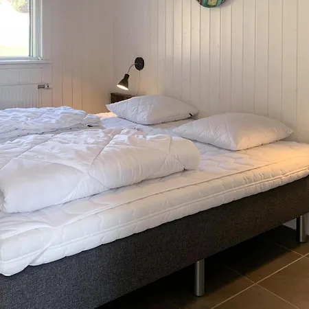 Stunning Home In Ebeltoft With Sauna 埃贝尔托夫特