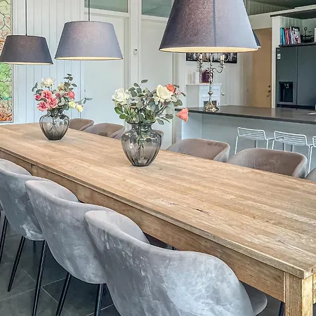 Stunning Home In Ebeltoft With Sauna 埃贝尔托夫特